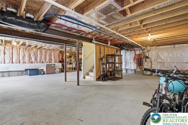 2127 Eagles Landing Drive, Upper Nazareth Twp, PA 18064