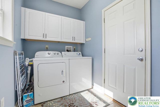 2127 Eagles Landing Drive, Upper Nazareth Twp, PA 18064