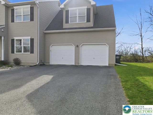 2127 Eagles Landing Drive, Upper Nazareth Twp, PA 18064