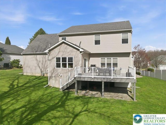 2127 Eagles Landing Drive, Upper Nazareth Twp, PA 18064