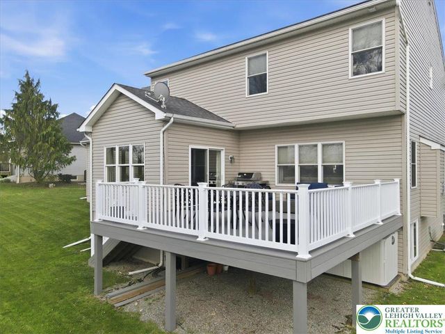 2127 Eagles Landing Drive, Upper Nazareth Twp, PA 18064