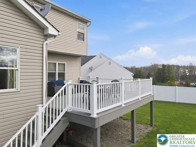 2127 Eagles Landing Drive, Upper Nazareth Twp, PA 18064