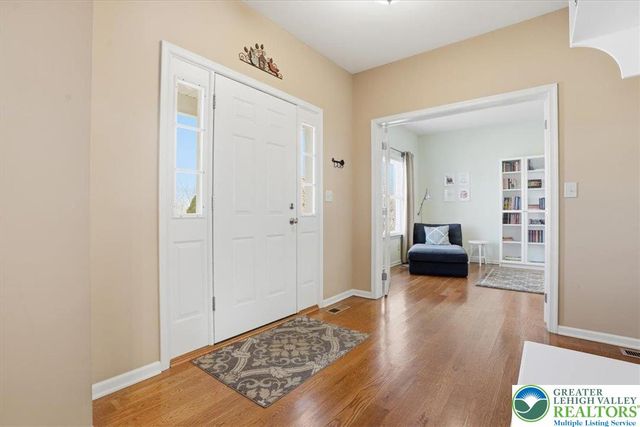 2127 Eagles Landing Drive, Upper Nazareth Twp, PA 18064