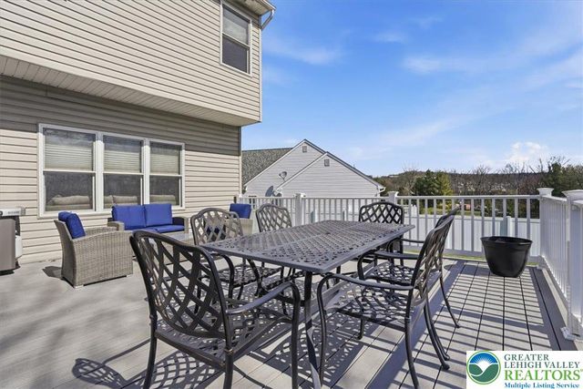 2127 Eagles Landing Drive, Upper Nazareth Twp, PA 18064