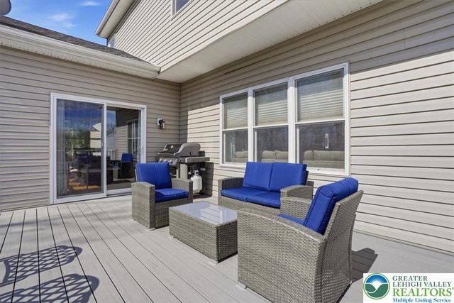 2127 Eagles Landing Drive, Upper Nazareth Twp, PA 18064