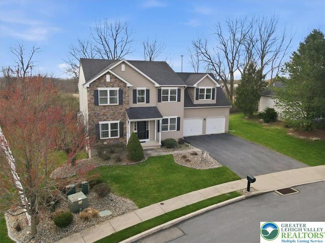 2127 Eagles Landing Drive, Upper Nazareth Twp, PA 18064