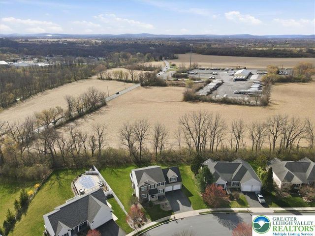 2127 Eagles Landing Drive, Upper Nazareth Twp, PA 18064