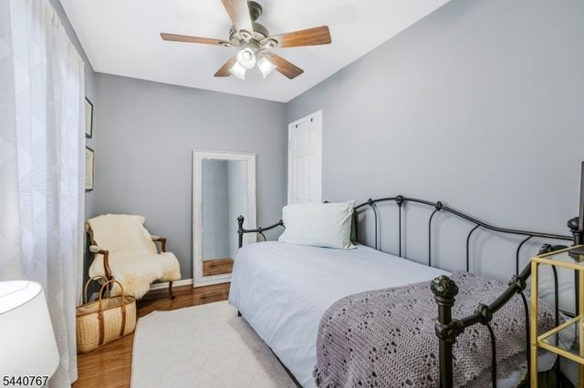 15 Linden Ct, Raritan Twp., NJ 08822