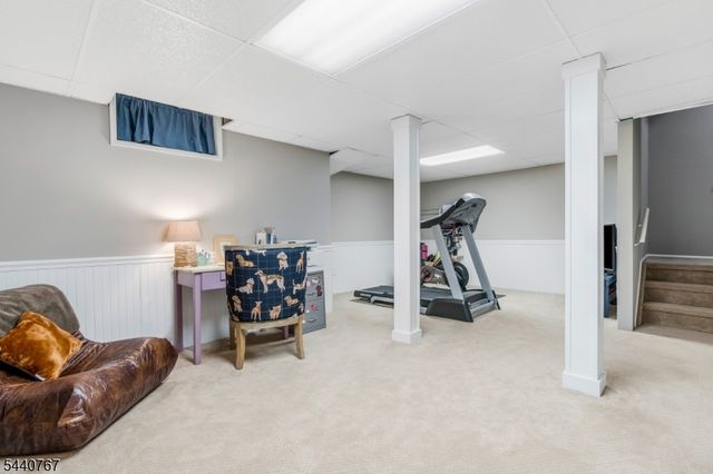 15 Linden Ct, Raritan Twp., NJ 08822