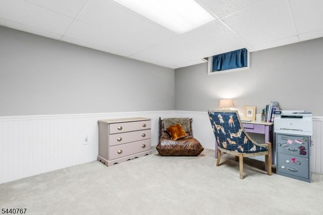 15 Linden Ct, Raritan Twp., NJ 08822