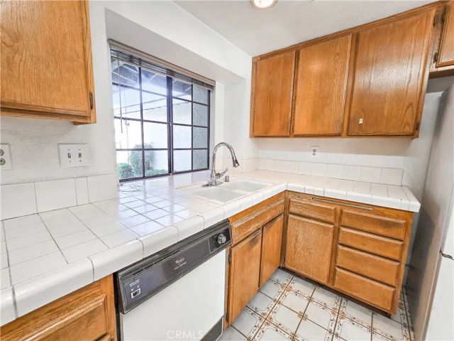 1992 E Cienega Avenue D, Covina, CA 91724