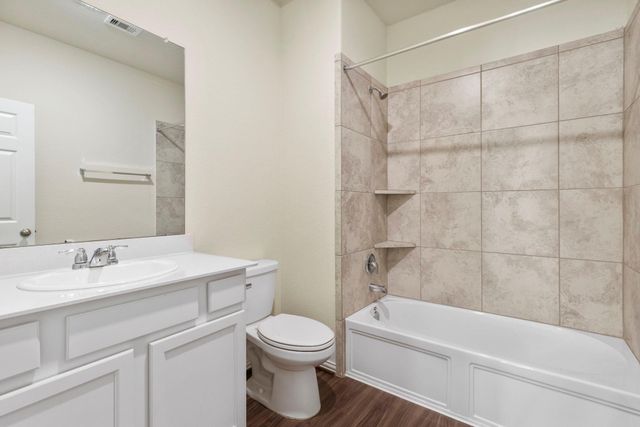216 N Lynx Trail, Montgomery, TX 77316