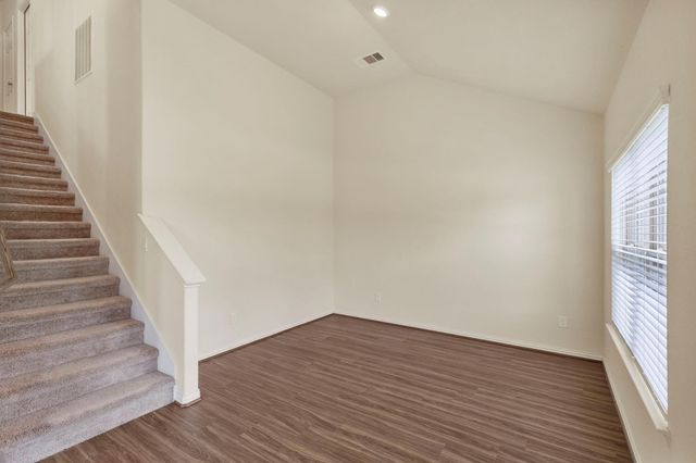216 N Lynx Trail, Montgomery, TX 77316