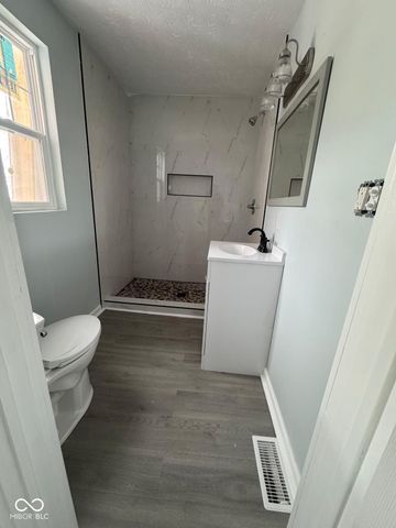 2202 Fletcher Street, Anderson, IN 46016