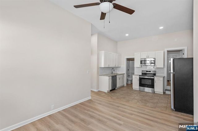 129 Main Street, Bloomingdale, NJ 07403