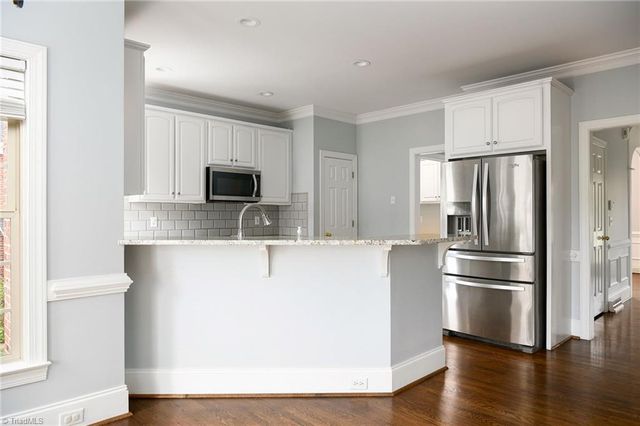 1018 Keswick Lane, Clemmons, NC 27012