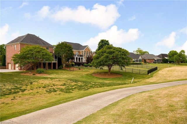 1018 Keswick Lane, Clemmons, NC 27012