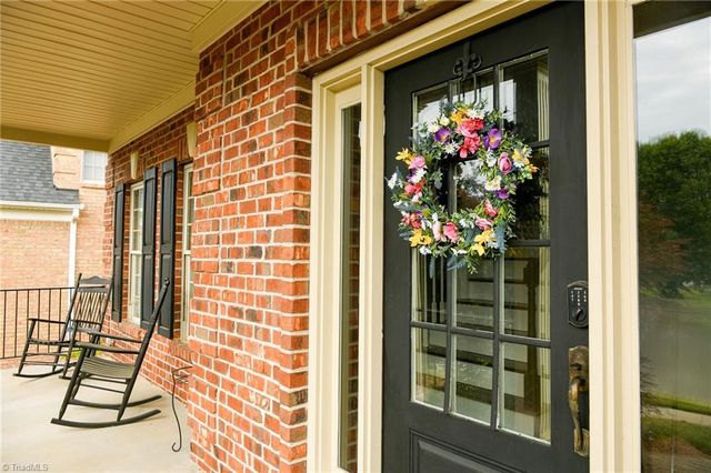1018 Keswick Lane, Clemmons, NC 27012