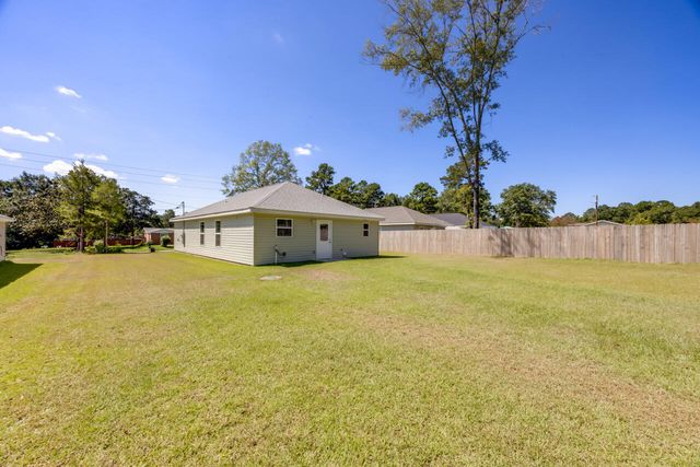 3871 Second Avenue, Laurel Hill, FL 32567