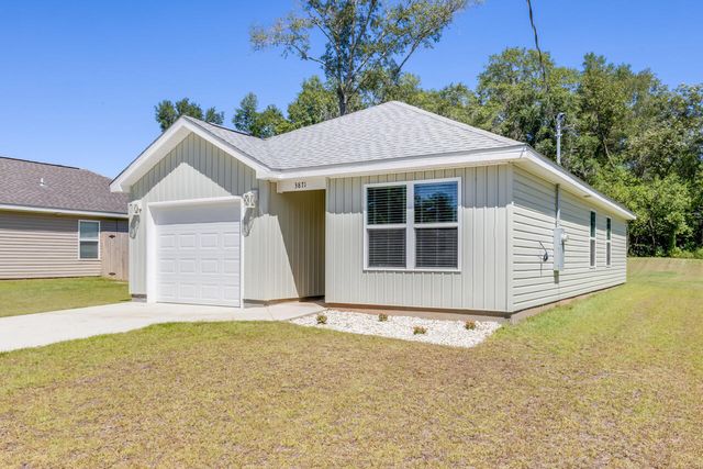 3871 Second Avenue, Laurel Hill, FL 32567