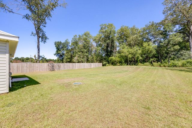 3871 Second Avenue, Laurel Hill, FL 32567
