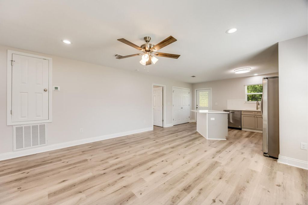 3871 Second Avenue, Laurel Hill, FL 32567