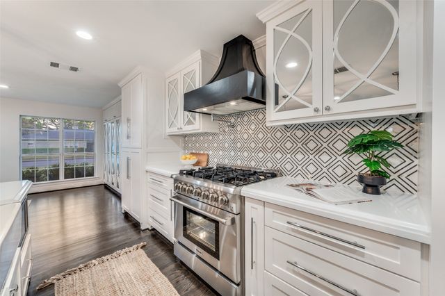 4937 Forest Bend Road, Dallas, TX 75244