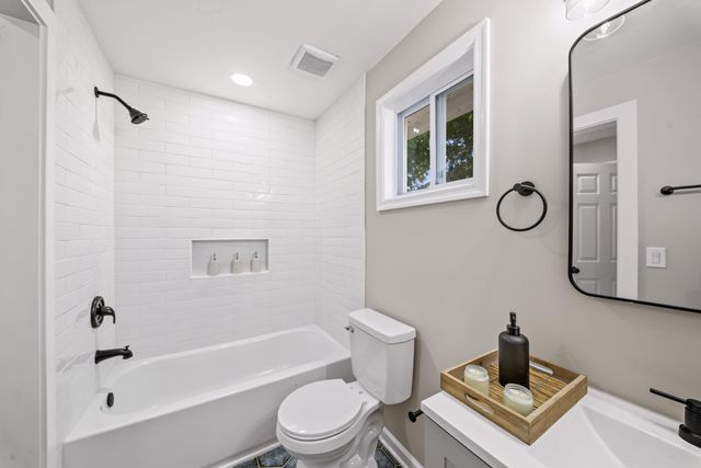 2255 Mott Avenue, North Charleston, SC 29405