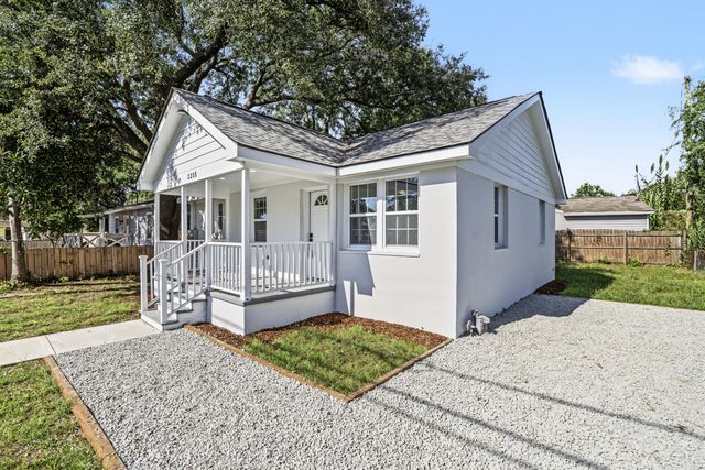 2255 Mott Avenue, North Charleston, SC 29405