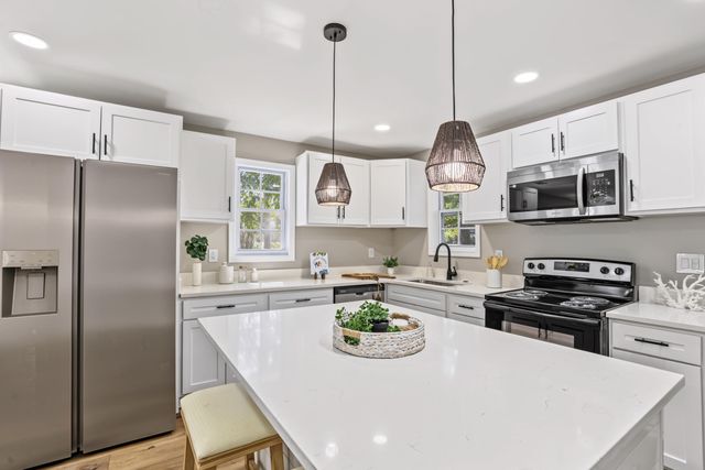 2255 Mott Avenue, North Charleston, SC 29405