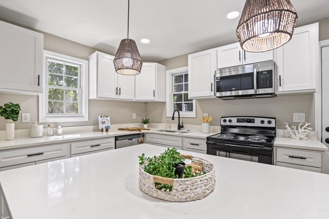 2255 Mott Avenue, North Charleston, SC 29405