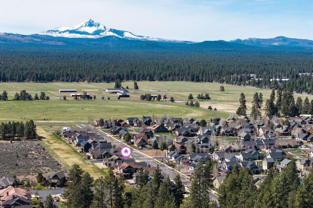 481 W Hope Avenue, Sisters, OR 97759