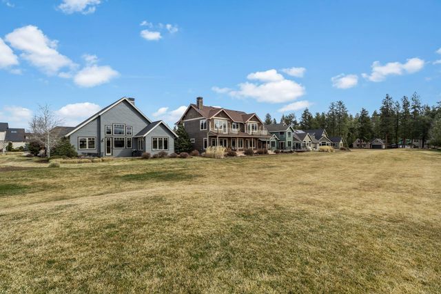 481 W Hope Avenue, Sisters, OR 97759