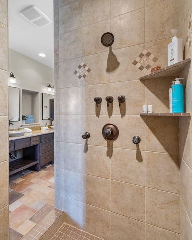 481 W Hope Avenue, Sisters, OR 97759