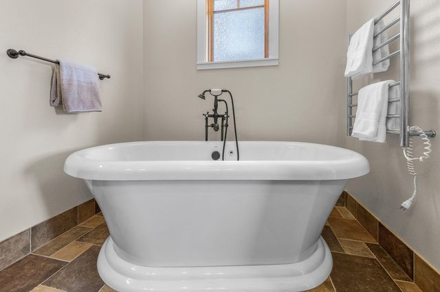 481 W Hope Avenue, Sisters, OR 97759