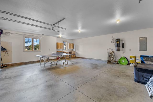 481 W Hope Avenue, Sisters, OR 97759