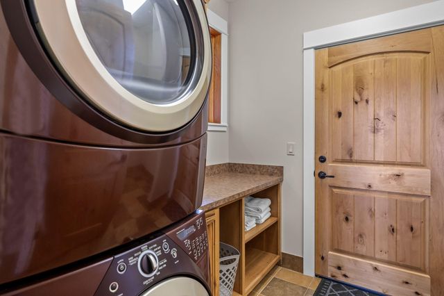 481 W Hope Avenue, Sisters, OR 97759