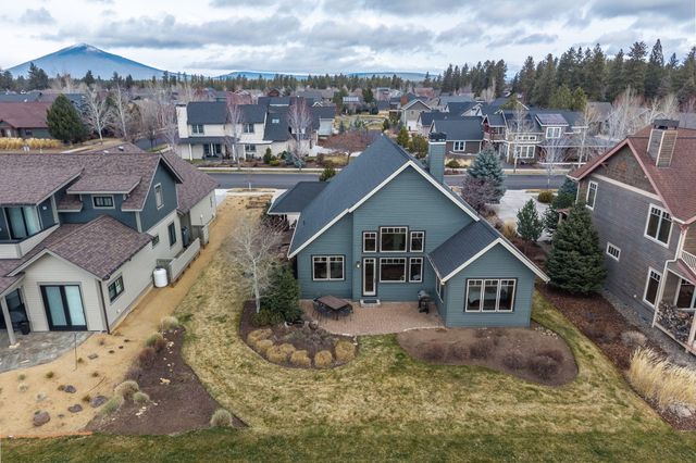 481 W Hope Avenue, Sisters, OR 97759