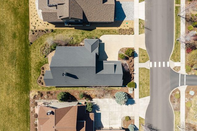 481 W Hope Avenue, Sisters, OR 97759