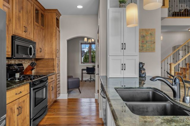 481 W Hope Avenue, Sisters, OR 97759