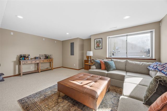 2390 Beryl Street, Marion, IA 52302