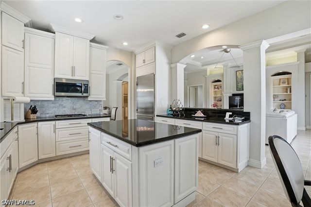 10500 Via Balestri DR, Miromar Lakes, FL 33913