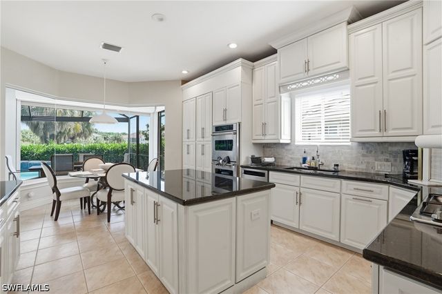 10500 Via Balestri DR, Miromar Lakes, FL 33913