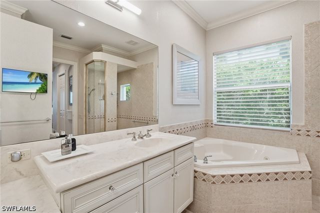 10500 Via Balestri DR, Miromar Lakes, FL 33913