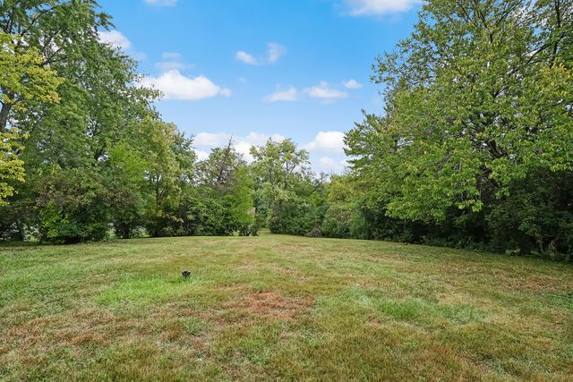 219 79th Street, Burr Ridge, IL 60527