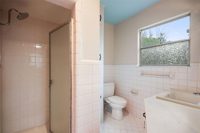 904 Neans DR, Austin, TX 78758