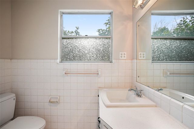 904 Neans DR, Austin, TX 78758