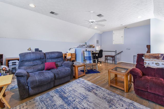 1009 Stafford Ct, Hendersonville, TN 37075