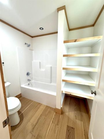 119 E River Drive, Pangburn, AR 72121