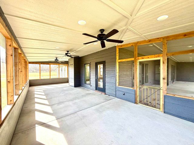 119 E River Drive, Pangburn, AR 72121